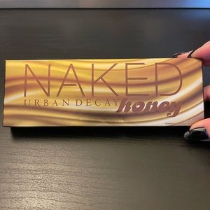 Urban Decay Naked Honey eyeshadow palette